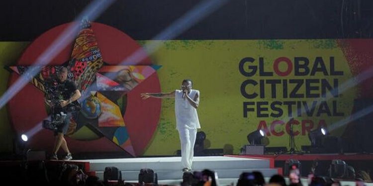 Oxlade performs at the Black Star square during the Global Citizen festival in Accra, Ghana September 25, 2022. REUTERS/Francis Kokoroko