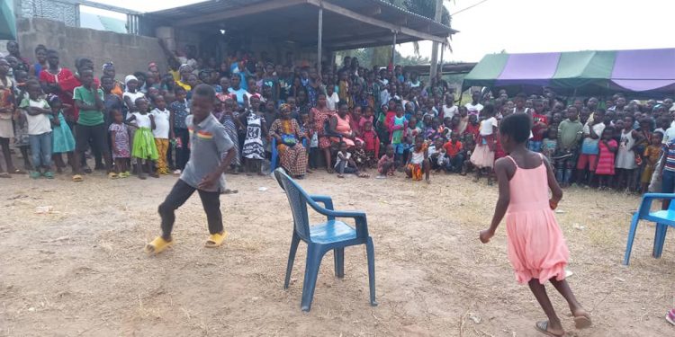 Torgbiga Adamah III, paramount Chief of Some traditional area has called on all enclave citizens to unite and pull resources together for the area’s development.